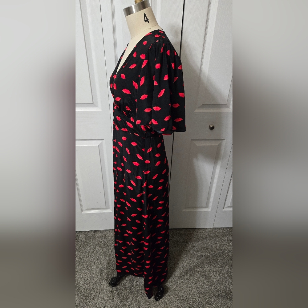A New Day Black Maxi Dress W/ Lips ππ, Kiss Design Dress, Size 10, NWT - Picture 3 of 15